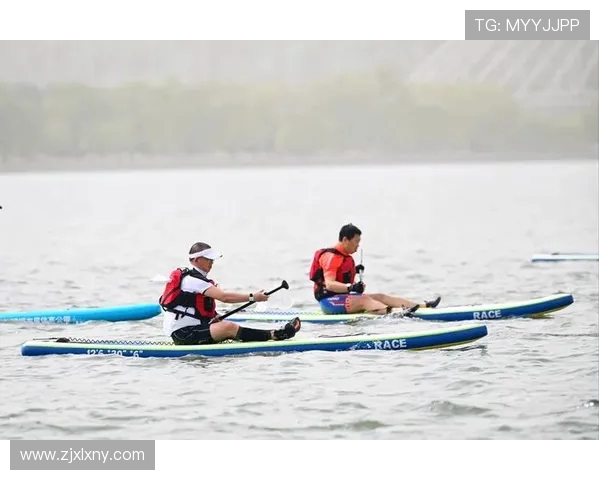 体育竞技激情四溢 全球顶级赛事精彩纷呈 同场竞技展现运动员无穷潜力
