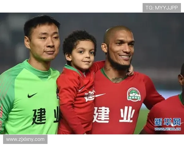 天津天海迎战河南建业争夺中超联赛关键三分的激烈对决