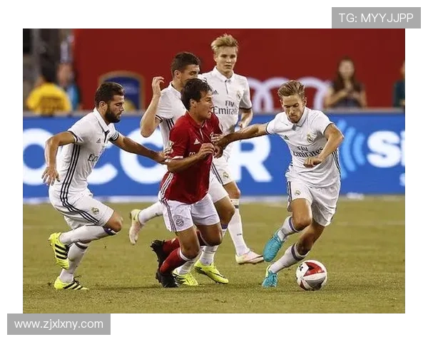 孙兴O的足球传奇之路：从青涩少年到世界顶级球星的成长历程